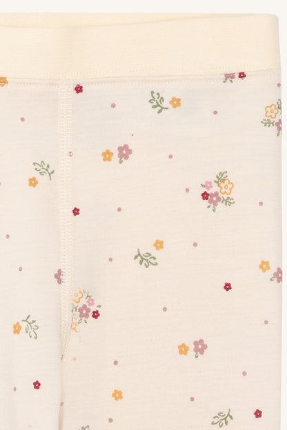 Produktfoto der Hust&Claire Wollleggings mit Blumenmuster, Detailansicht- Bärechind in Winterthur, Zürich, Schweiz.