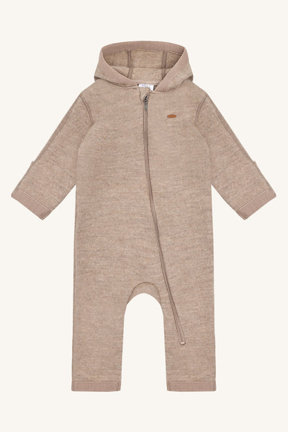 hust&claire-wollwalk-overall-maddy-biscuit-baerechind-winterthur-zuerich-schweiz