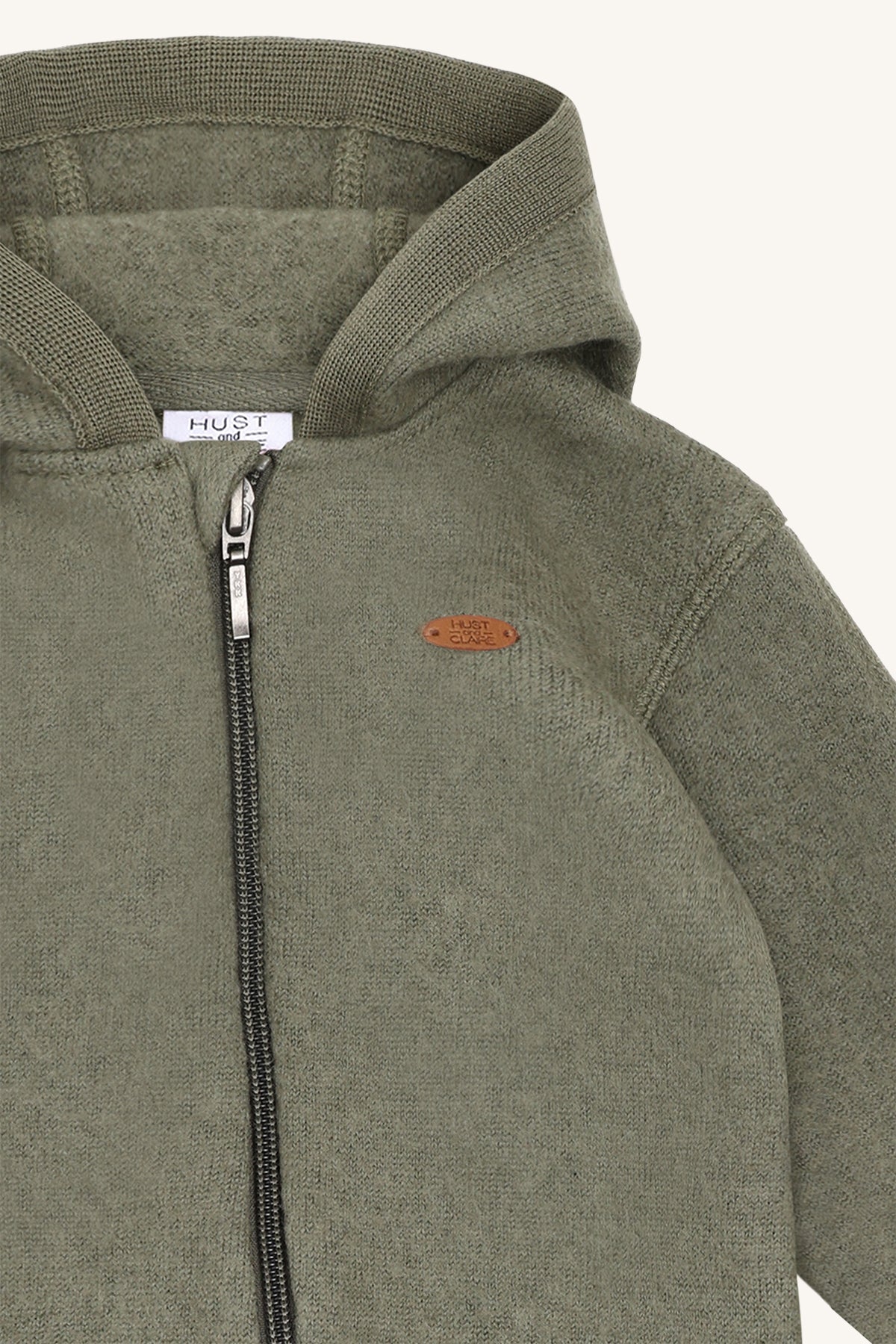 Detailansicht Hust&Claire Wollwalk Overall Maddy Turtle – Reissverschluss und Bündchen, Bärechind Winterthur Zürich Schweiz