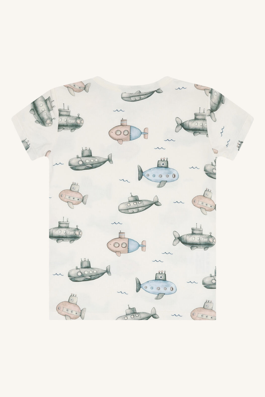 Rückansicht des Austin Bambus T-Shirts von Hust&Claire mit U-Boot Motiv, Bärechind Winterthur, Zürich, Schweiz.