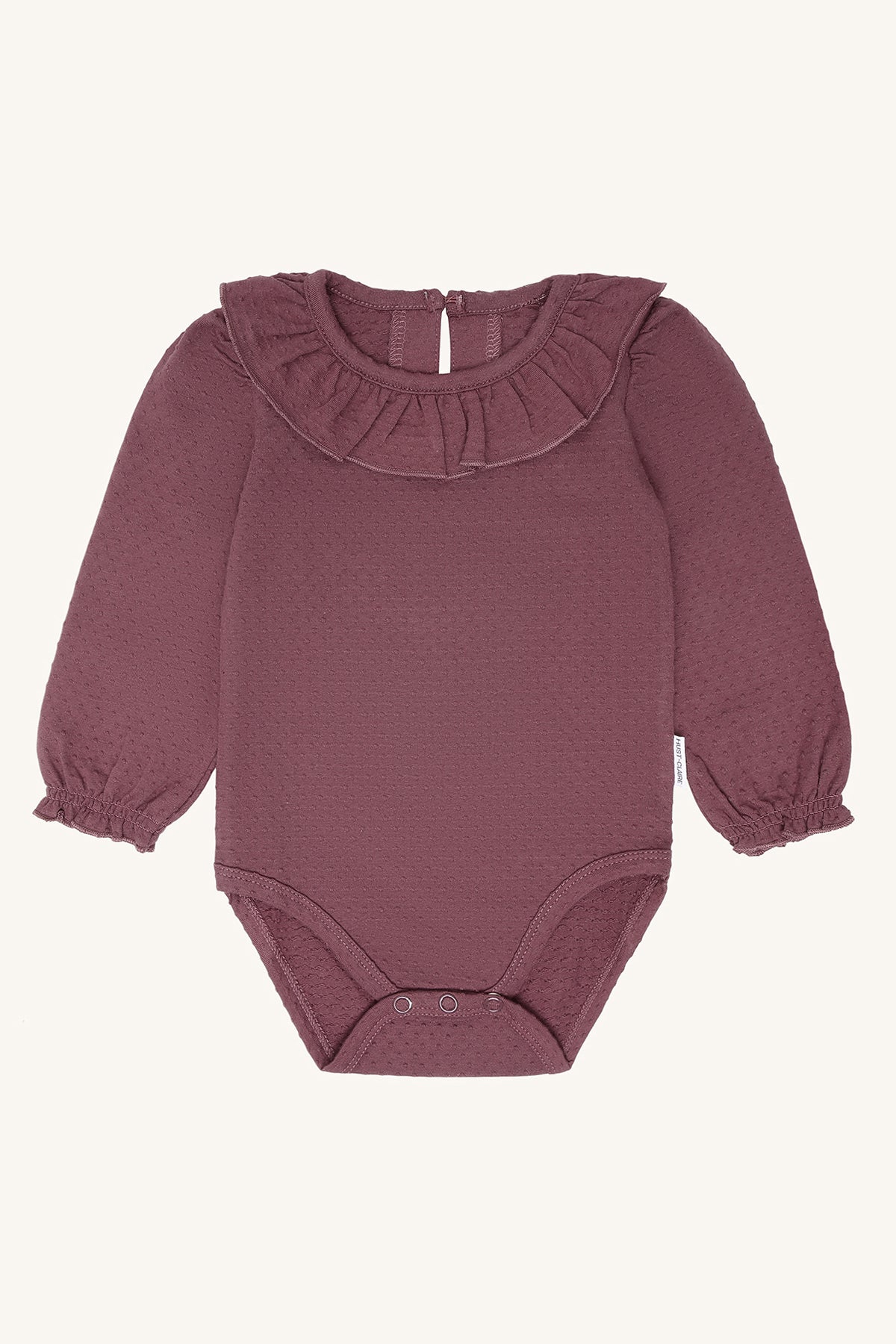 Britt Frill Langarmbody mit Volantkragen in Plum, Vorderansicht