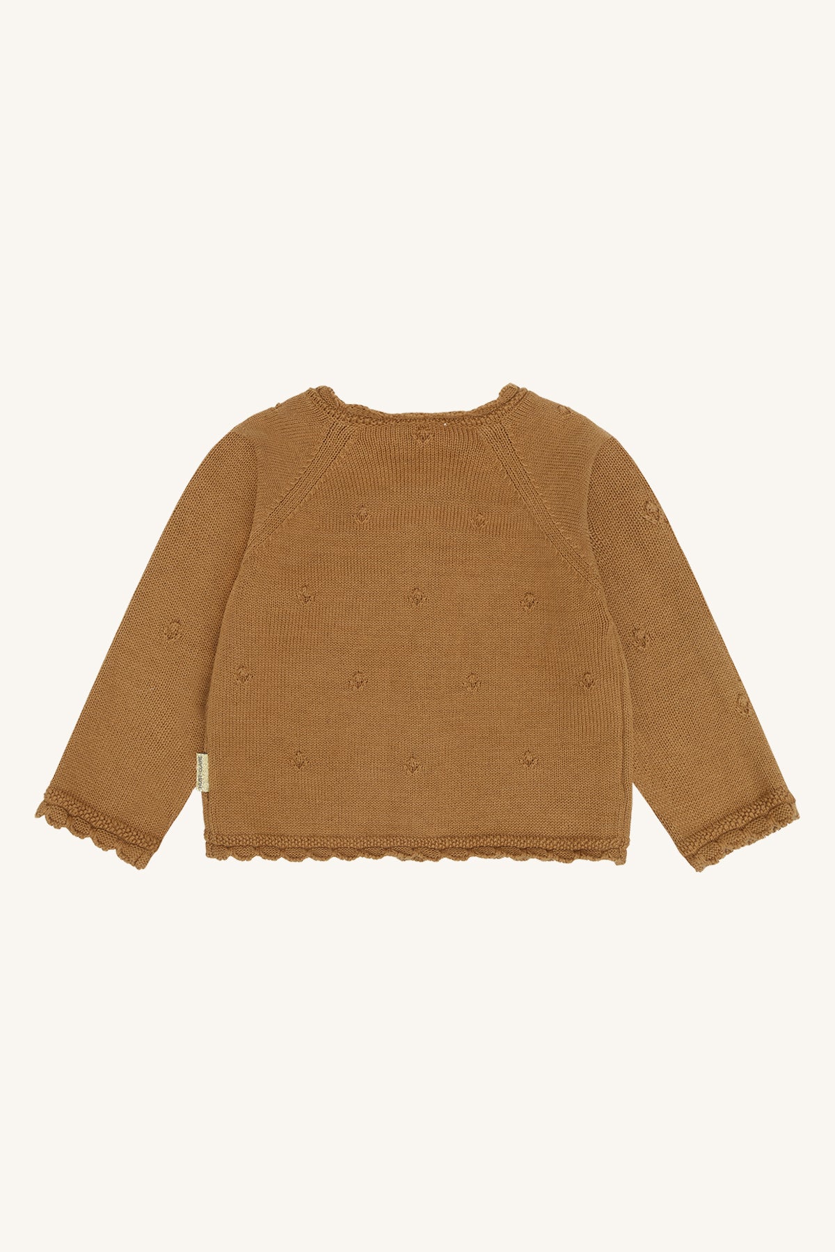 Rückansicht der Hust&Claire Cilja Strickjacke in Chipmunk mit feiner Pointelle-Struktur