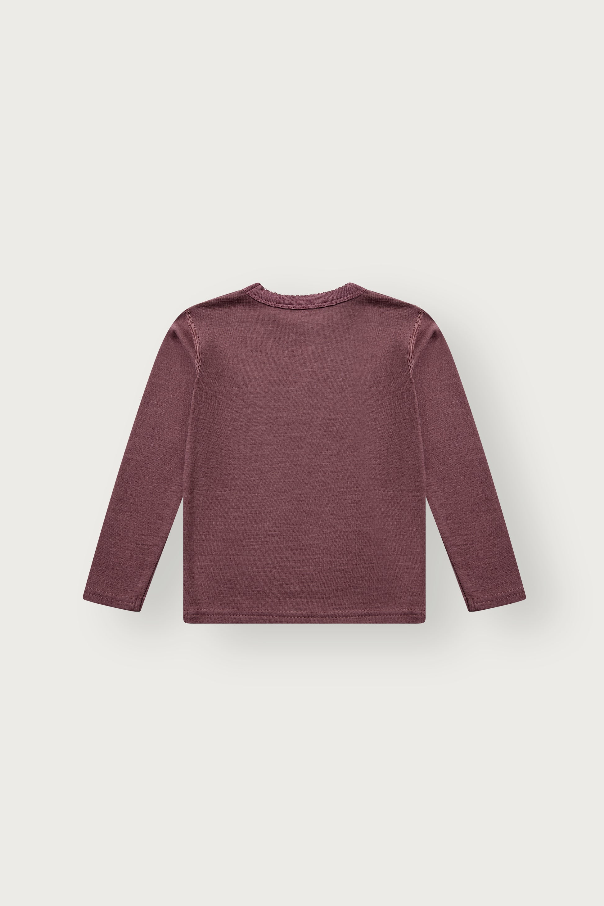 Rückansicht des Langarmshirts aus Wolle und Bambus-Viskose in Altrosa
