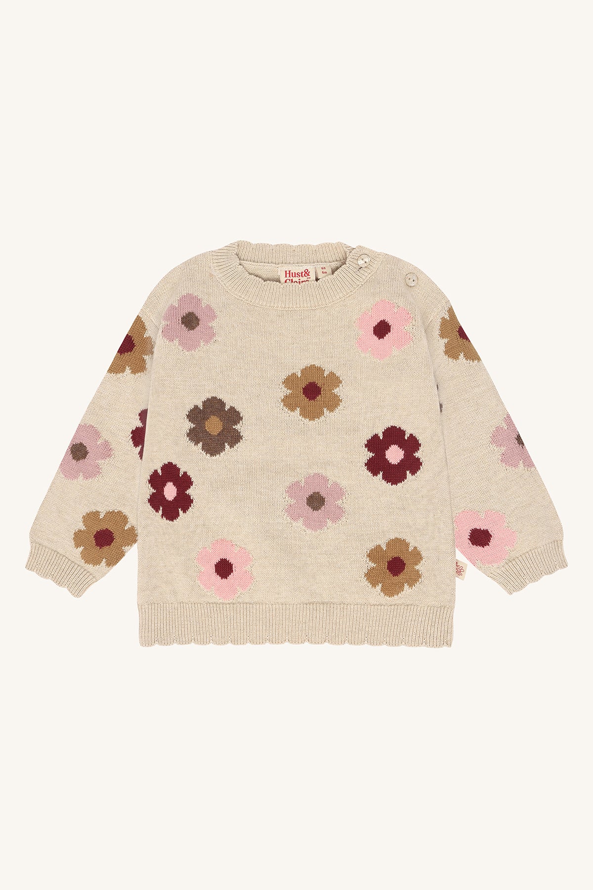 Nahaufnahme der Blumenstickerei auf der Pusle Flower Pullover in Old Beige Melange