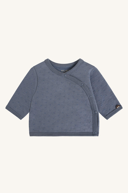 Sai Dots Wickelshirt in Blue Storm, Vorderansicht