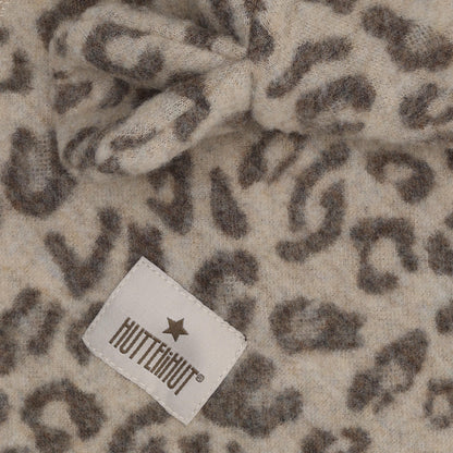 Merino Schlupfmütze mit Bärenohren und Leopardenprint von Huttelihut, Detailansicht aus dem Bärechind Sortiment