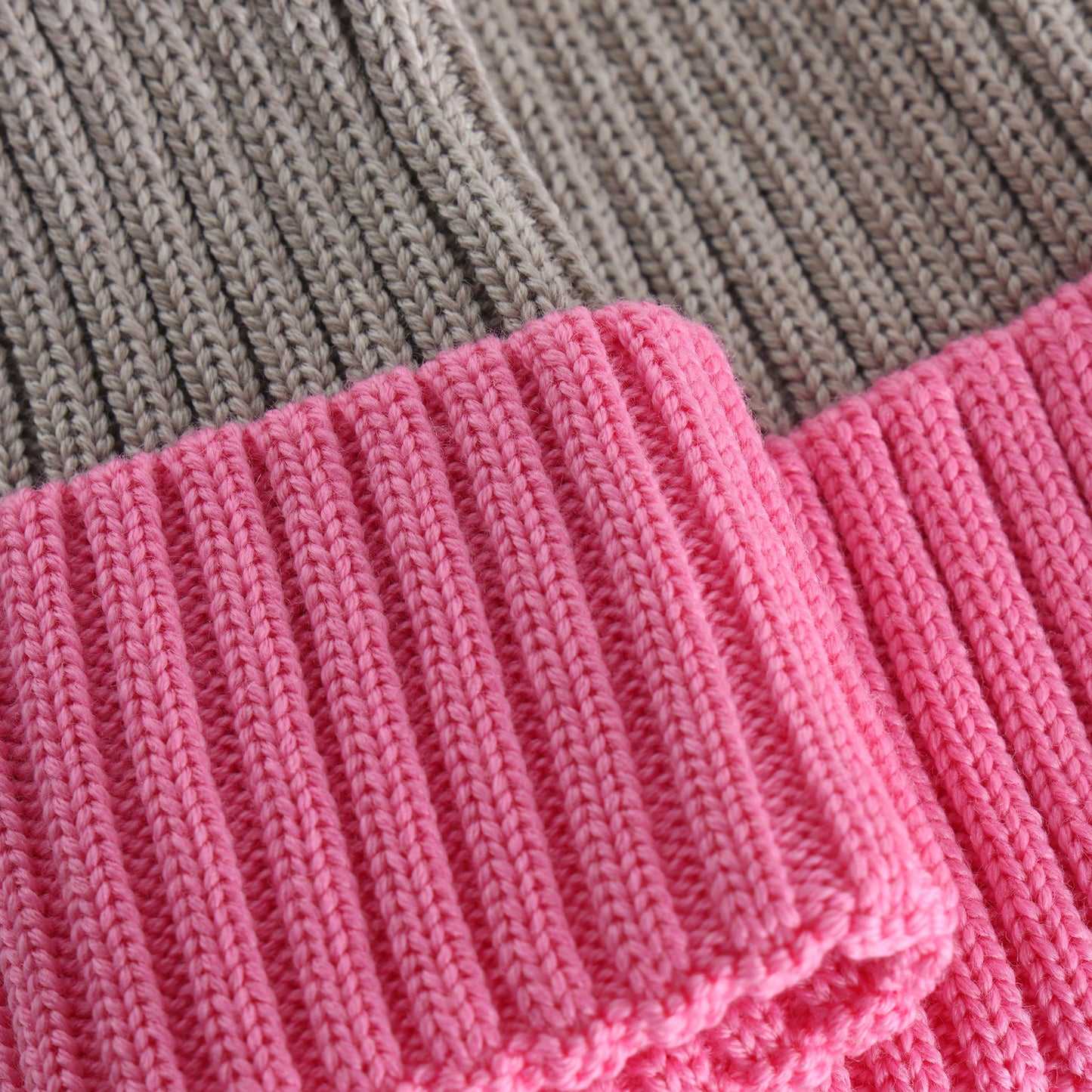 Detailansicht der Merino Strickmütze aus dem Bärechind Sortiment