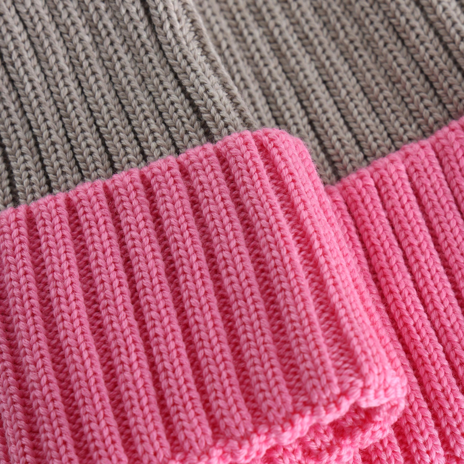 Detailansicht der Merino Strickmütze aus dem Bärechind Sortiment