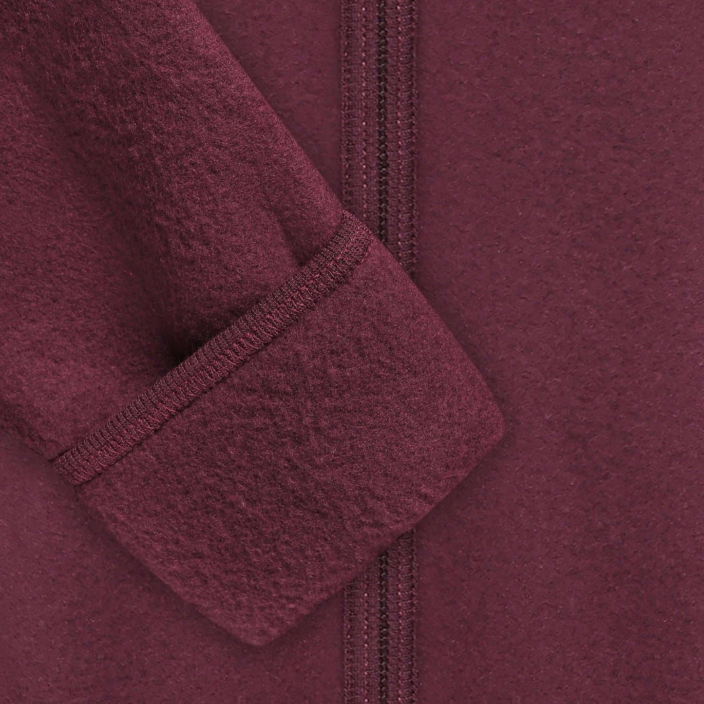 Detailansicht des Merino Wollfleece Overalls aus dem Bärechind Sortiment