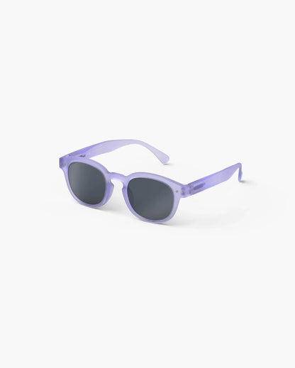 Kindersonnenbrille in Lavender mit ergonomischem Gestell, Seitenansicht