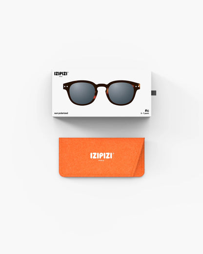Detailansicht der IZIPIZI Kindersonnenbrille in Tortoise