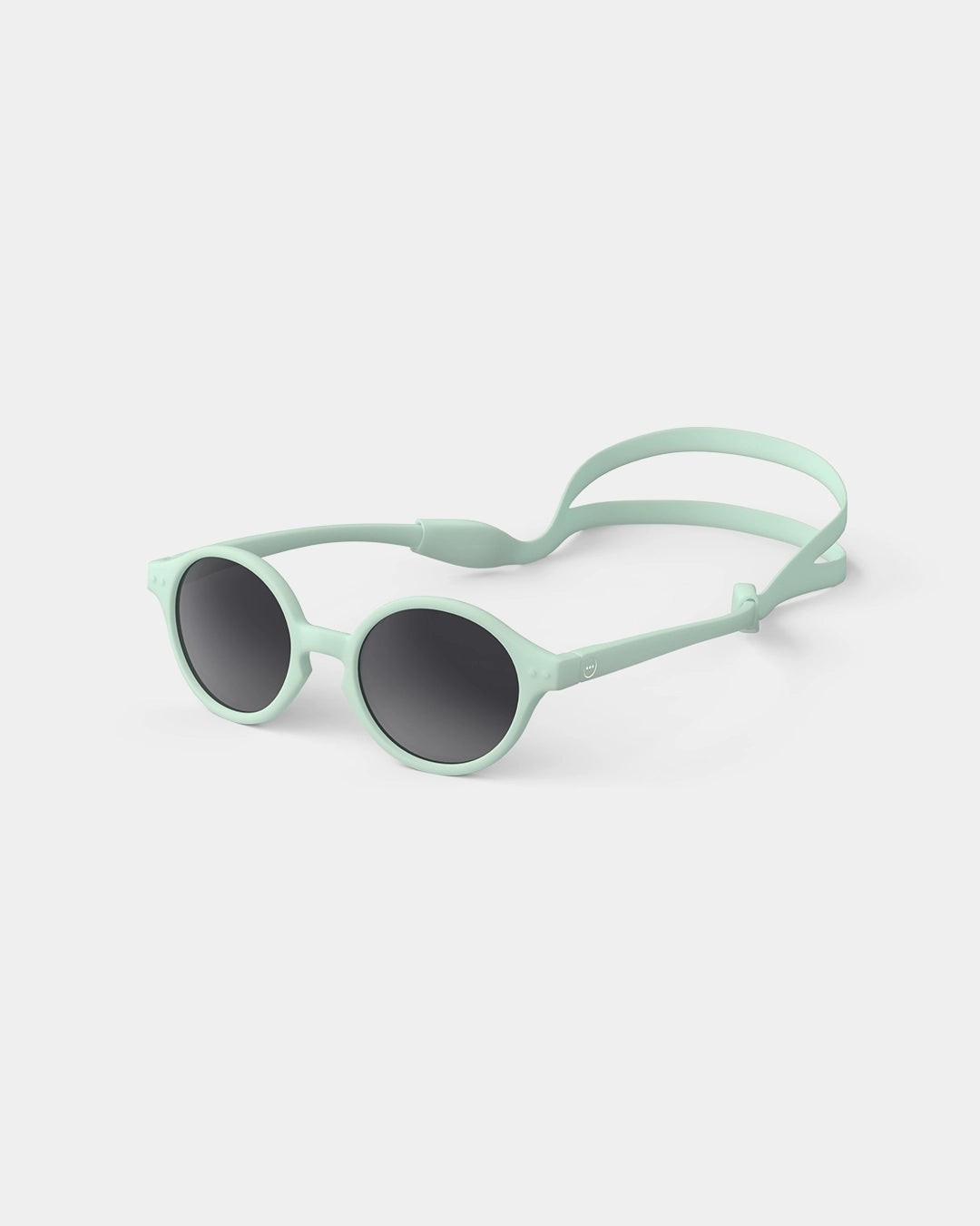 Kindersonnenbrille von Izipizi mit flexiblen, bequemen Bügeln und 100 % UV-Schutz (Kategorie 3) – schützt zuverlässig vor Blendung und UV-Strahlen.