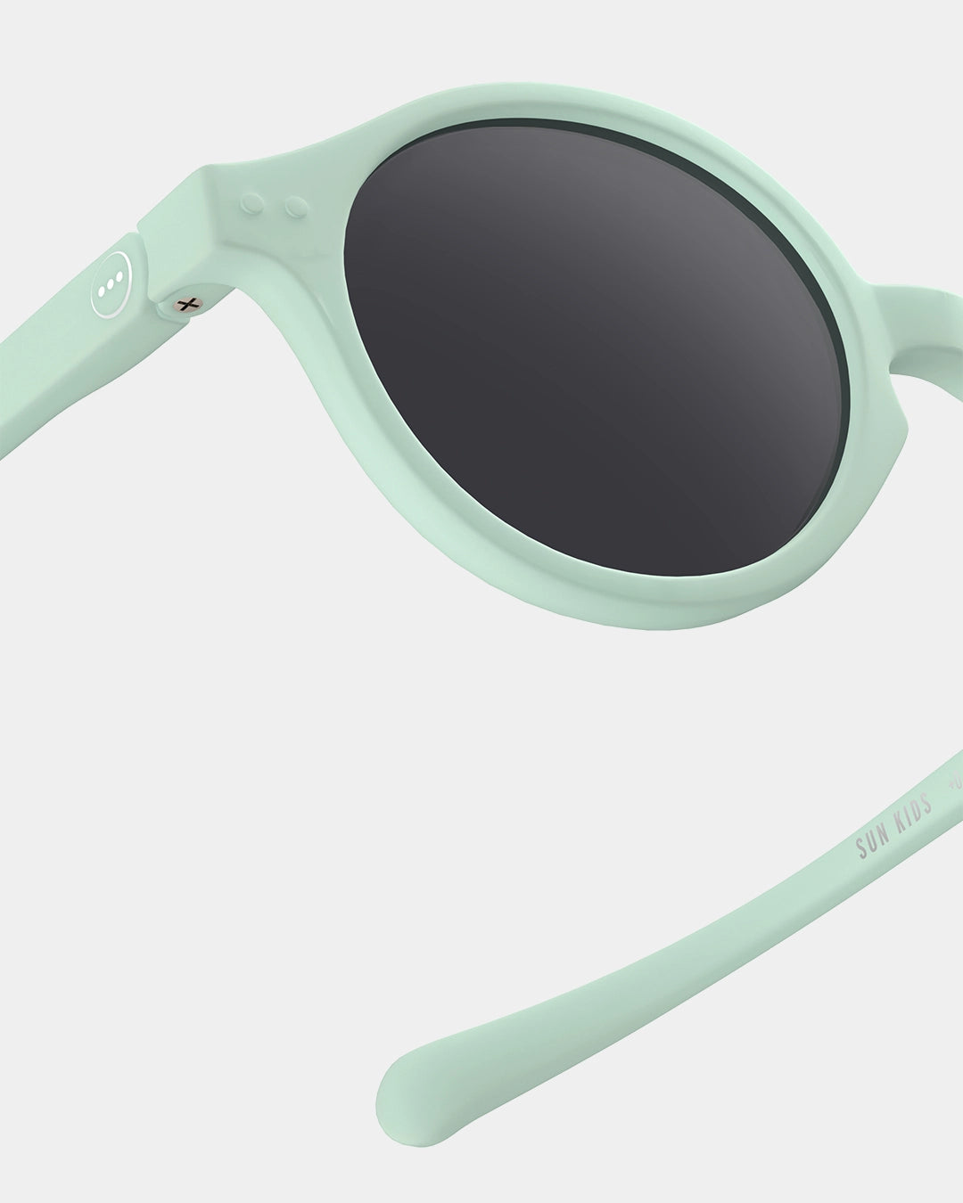 Kindersonnenbrille von Izipizi mit flexiblen, bequemen Bügeln und 100 % UV-Schutz (Kategorie 3) – schützt zuverlässig vor Blendung und UV-Strahlen.