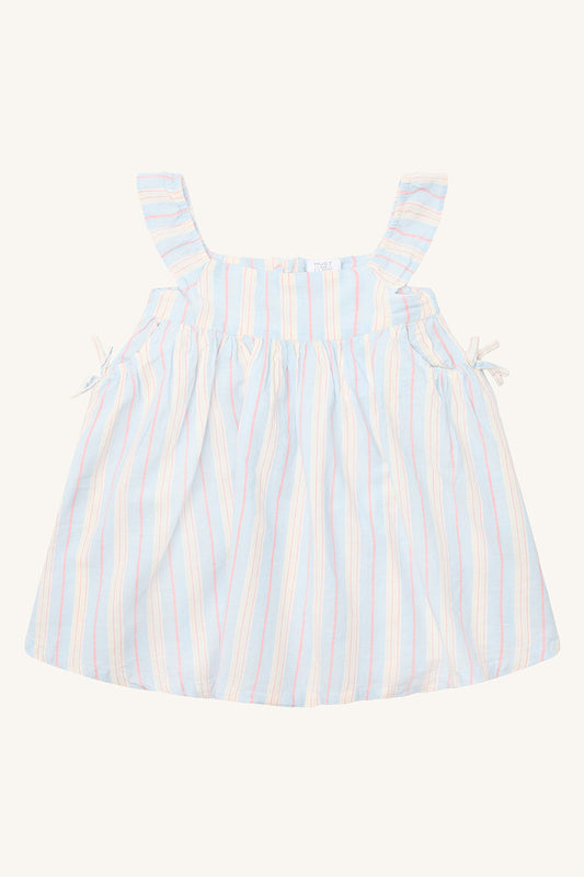 Vorderansicht des Kinderkleids Karoline mit Streifenmuster und Schleifen-Trägern – erhältlich bei Bärechind in Winterthur, Zürich, Schweiz.