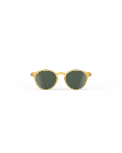IZIPIZI Kinder Sonnenbrille Yellow Honey Frontansicht mit runden Gläsern – erhältlich bei Bärechind in Winterthur, Zürich, Schweiz