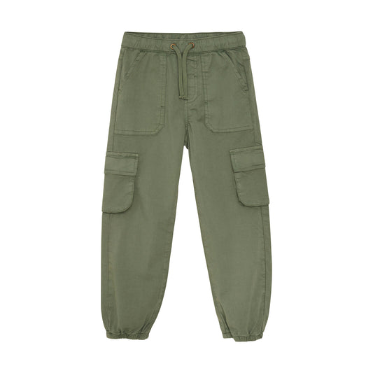 Kinder Twill-Hose in Grün von Minymo, robust und bequem mit elastischem Bund, erhältlich in Winterthur, Zürich, Schweiz