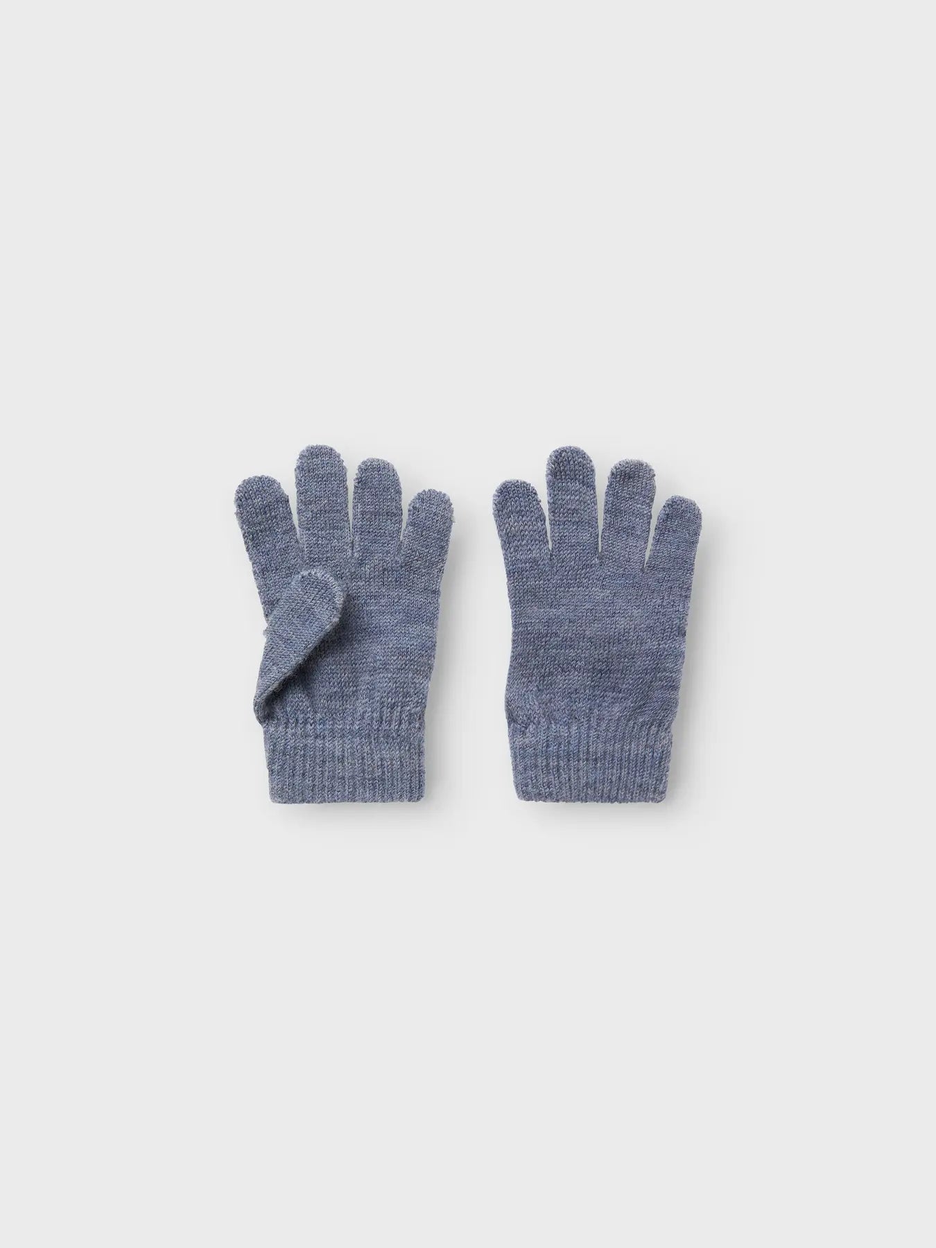 Paar blauer Kinder-Wollhandschuhe von Name it, flachliegend fotografiert.