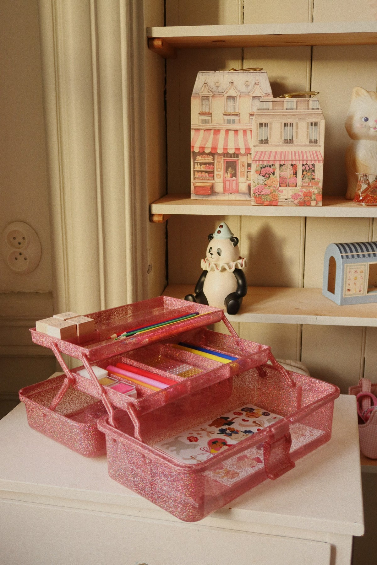 Bastelbox Glitter Rose im Kinderzimmer