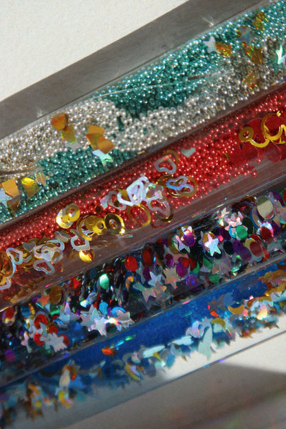 Bärechind Konges Sløjd Glitzerzauberstäbe in verschiedenen Farben im Überblick