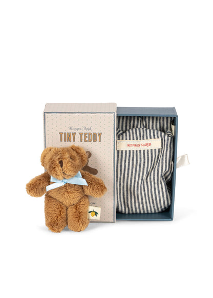 Kleiner Mini-Teddy Milo mit Schachtel, die sich in ein Bettchen verwandelt