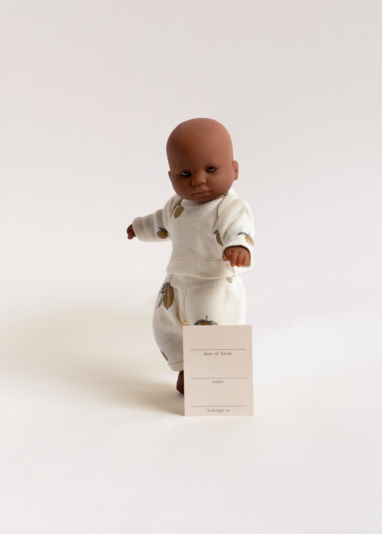 Kleine weiche Puppe im zweiteiligen Baumwoll-Set, Lemon-Design