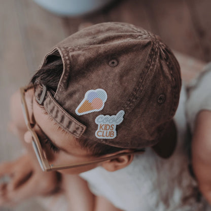 Kühlii Hydrogel Pflaster Cool Kids Edition, Detailansicht auf einer Kindermütze
