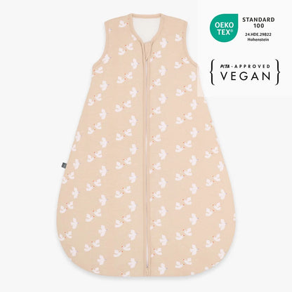Emma & Noah Kugelschlafsack mit 2.5 TOG in Beige mit weissem Vogelmuster, erhältlich im Bärechind in Winterthur, Zürich, Schweiz.