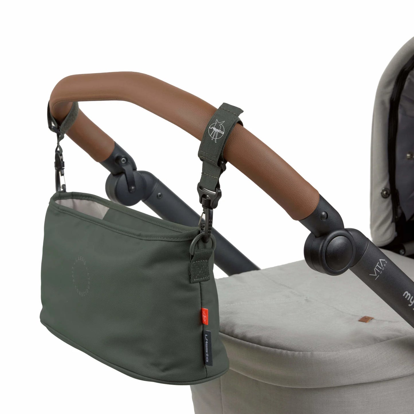 Lässig Kinderwagen Organizer Dunkeloliv am Kinderwagen bei Bärechind