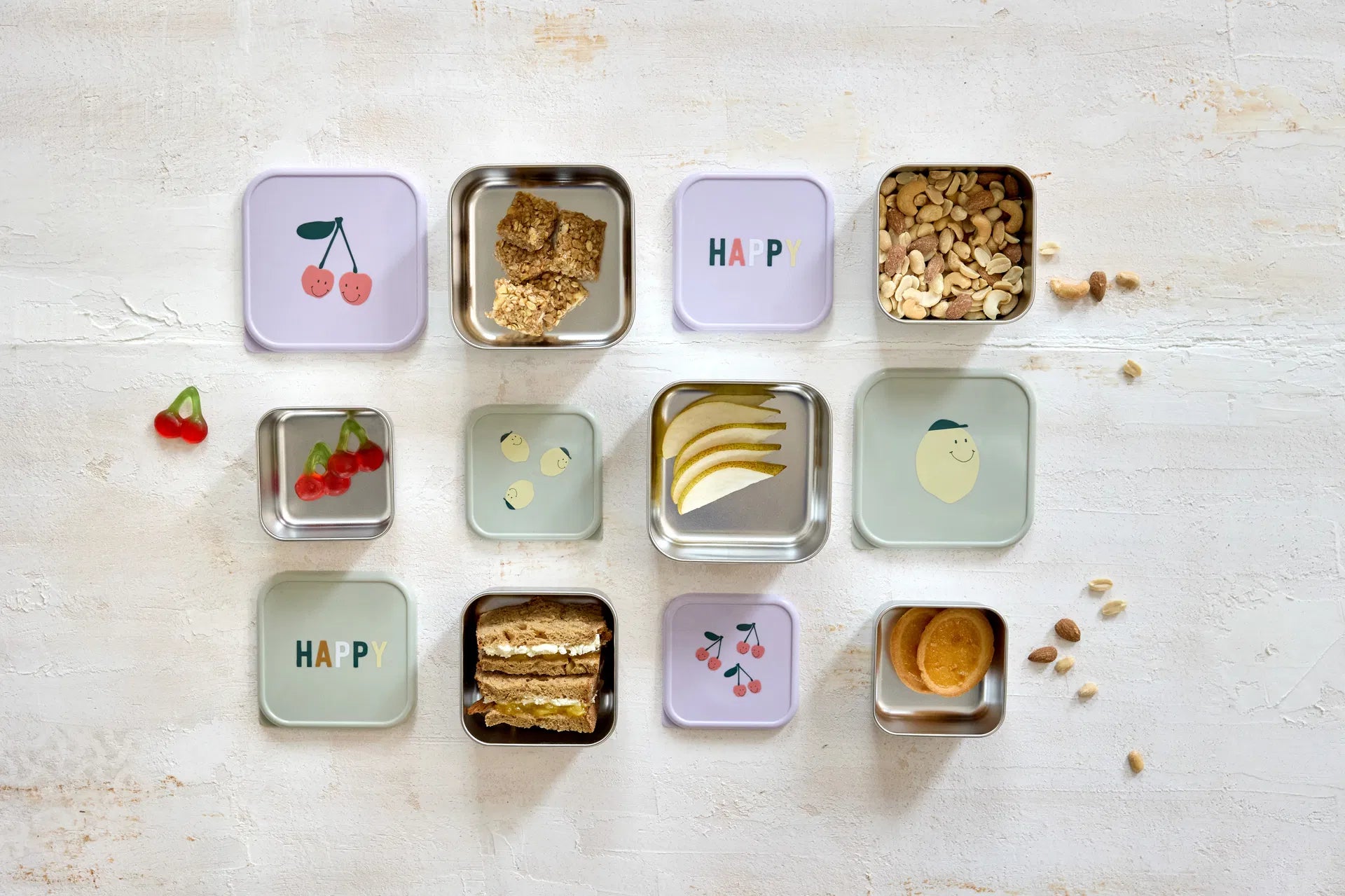 Gefüllte LÄSSIG Snackbox Cherry mit Znüni für Kindergartenkinder im Bärechind Winterthur
