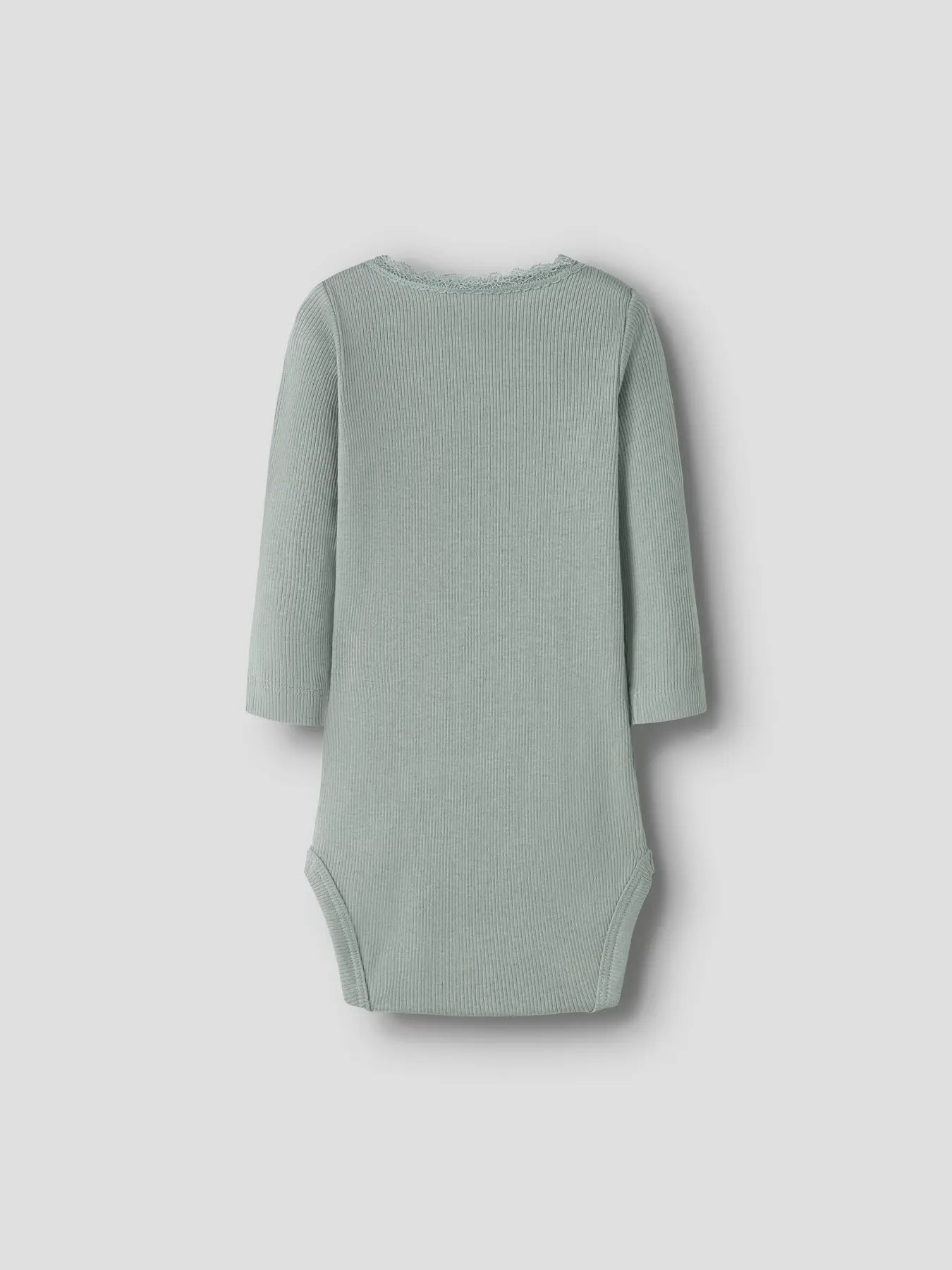 Rückansicht vom Langarm Body in Slate Grey – schlicht und weich, von name it