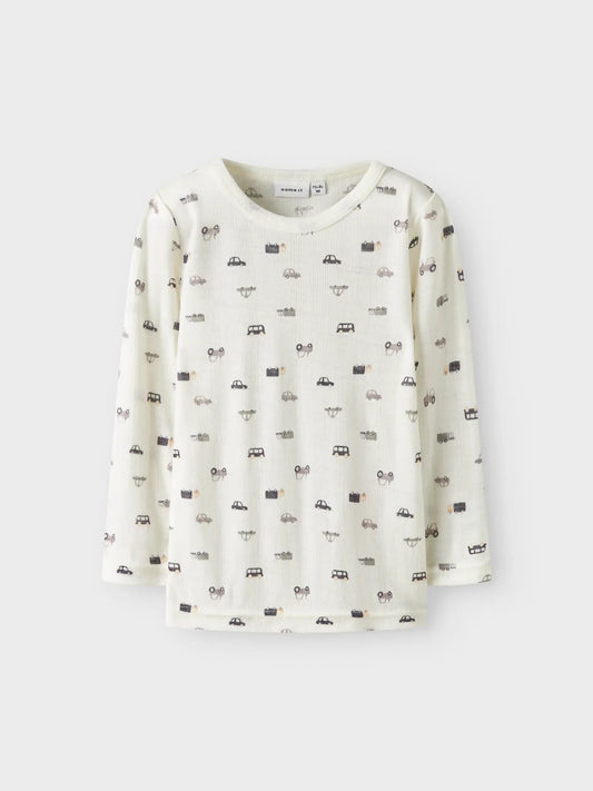 Vorderansicht eines naturfarbenen Wollshirts mit langen Ärmeln und Auto-Druck.