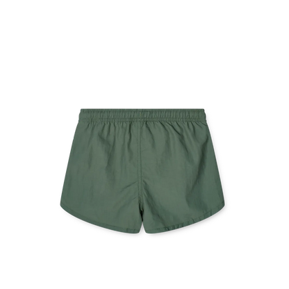 Rückansicht der Liewood Aiden Board Shorts für Kinder in Garden Green. Nachhaltiges Material mit Mesh-Futter für Komfort. Erhältlich in Winterthur, Zürich, Schweiz.