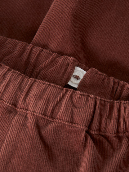 Bärechind Cordhose von Lil'Atelier mit verstellbarem Bund, Detailansicht