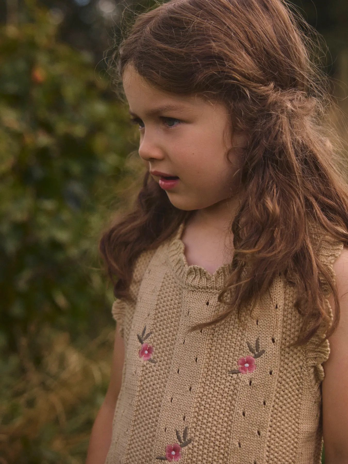 Beiges Strick Top mit Stickerei für Kinder von Lil’Atelier bei Bärechind in Winterthur, Zürich, Schweiz