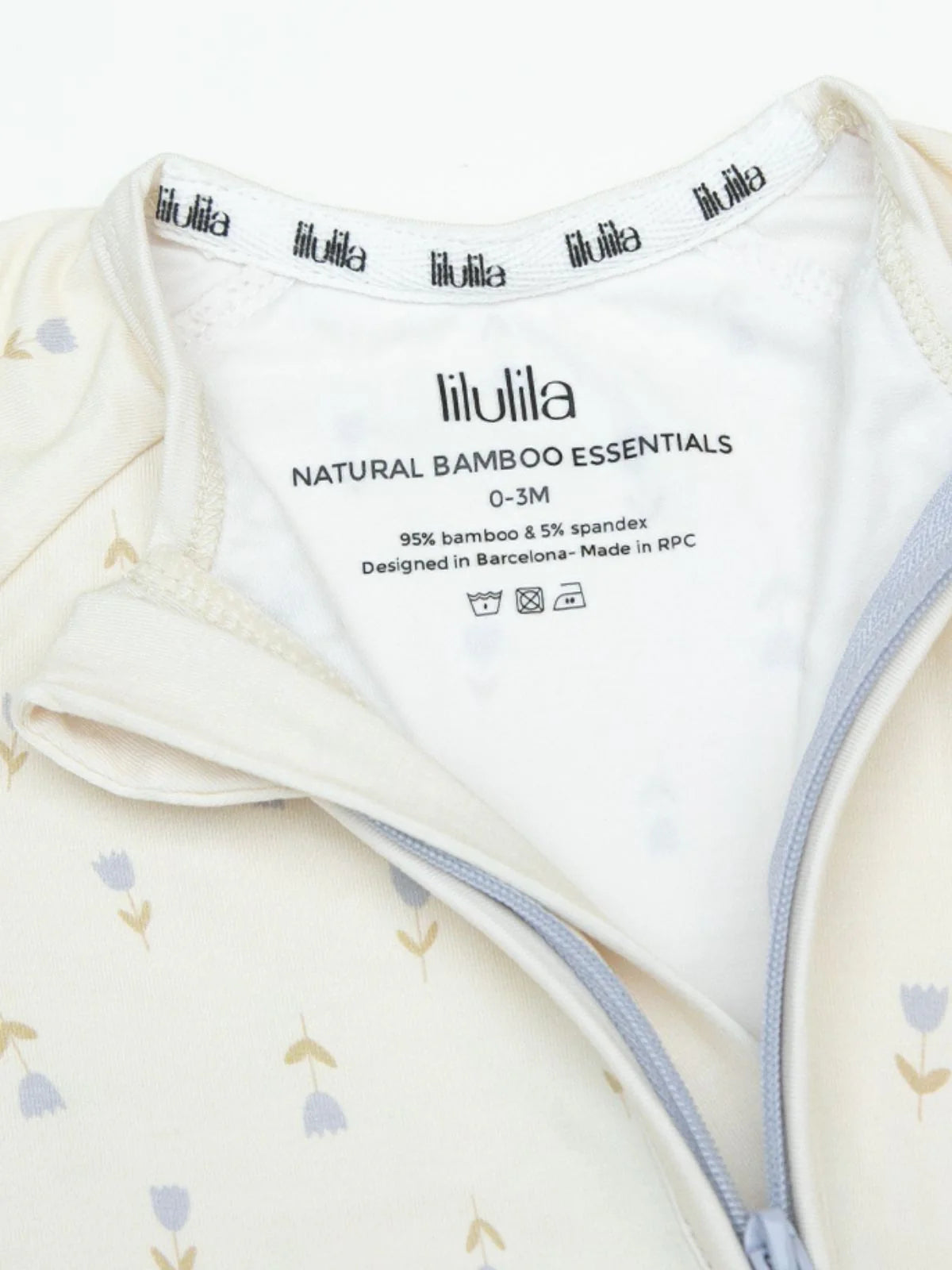 LiluLila Bambus Strampler mit weichem Kragen und hochwertigem Oeko-Tex zertifiziertem Bio-Bambusstoff. Perfekt für sanften Babykomfort.