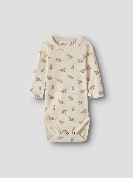 Merino/Modal Langarmbody mit Fuchsprint in Turtledove, Vorderansicht