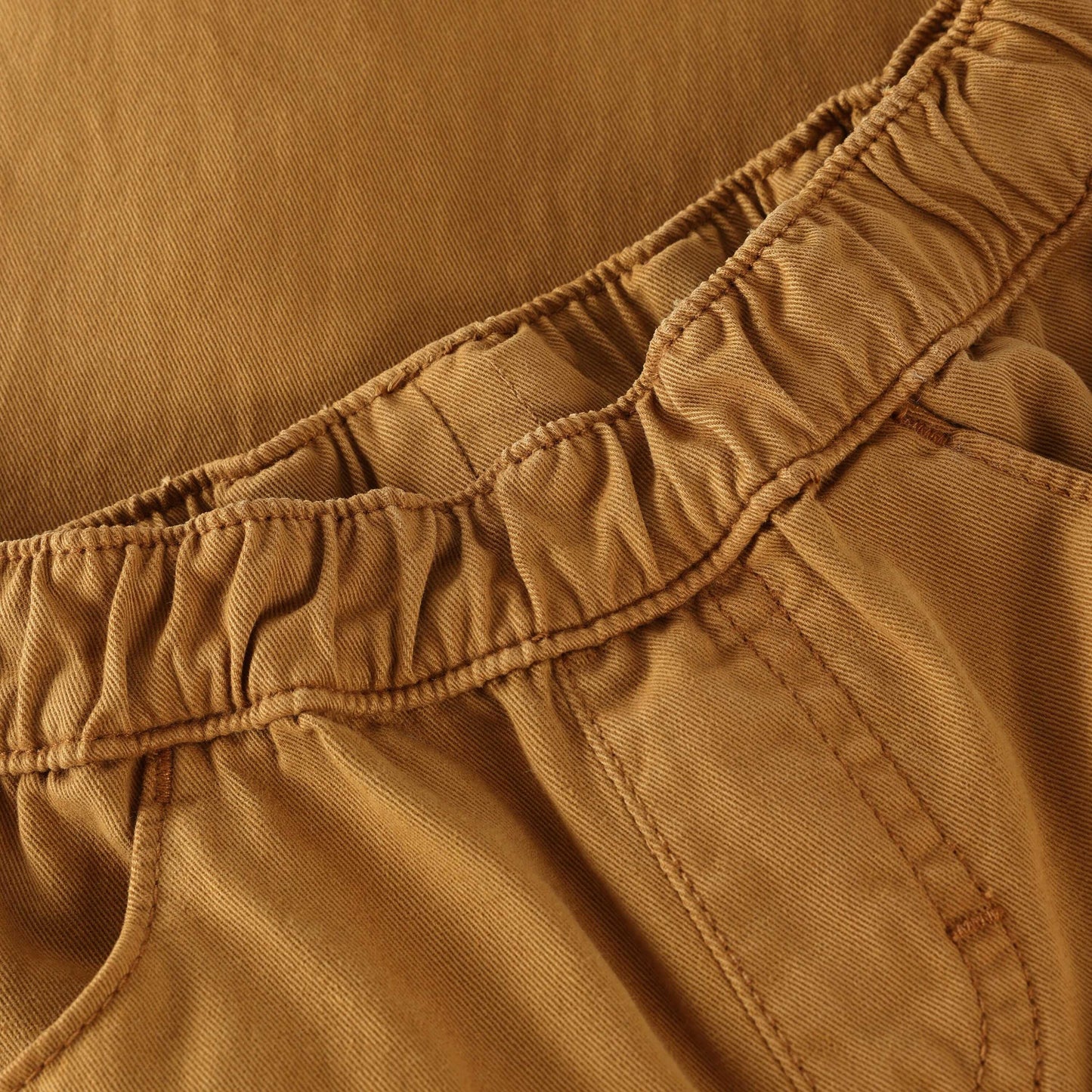 Detail elastischer Bund MINYMO Twill Hose aus Baumwolle im Bärechind Winterthur Schweiz