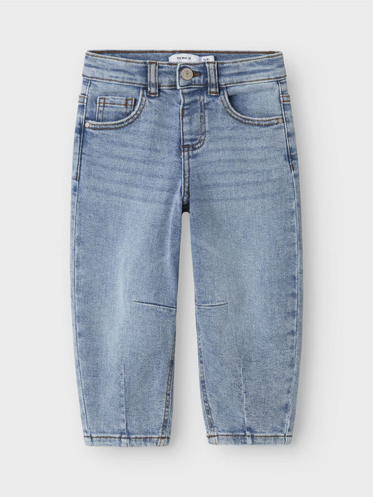 Kinder tragen NAME IT Jeans aus robustem Denim, Bärechind, Winterthur, Zürich Schweiz