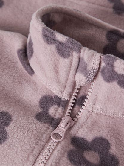 Bärechind, Name It Fleecejacke Violet Ice, Detailansicht Reissverschluss mit Kinnschutz