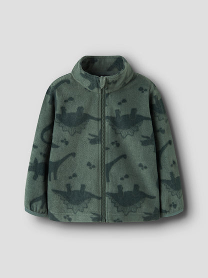 Name It Fleecejacke mit Dinoprint in Waldgrün, Vorderansicht mit hohem Kragen