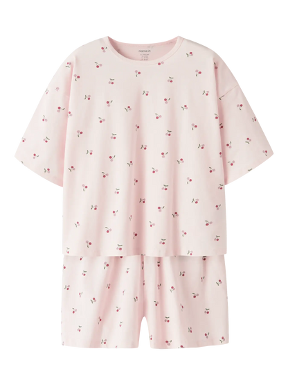 NAME IT Pyjama-Set mit Kirschenprint aus Bio-Baumwolle – nachhaltige Kindermode bei Bärechind Winterthur Zürich Schweiz