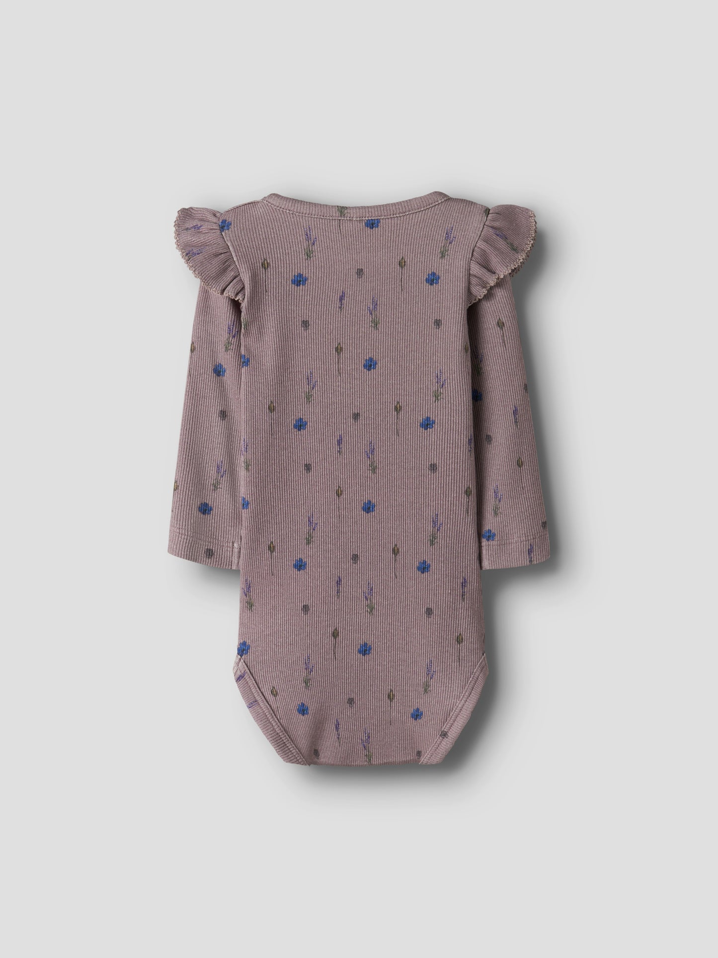 Rückansicht des altrosa NAME IT Ripp Bodys aus Baumwolle und Modal mit Blumenmuster, Bärechind Winterthur Zürich Schweiz.