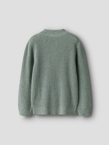  Rückansicht vom NAME IT Strickpullover aus Bio-Baumwolle, grün meliert, Bärechind Winterthur, Zürich Schweiz.