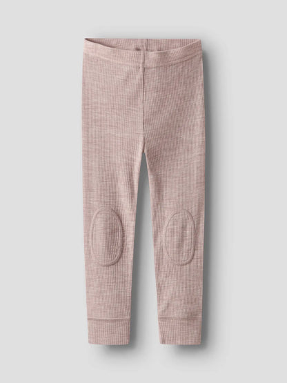 Name it Kinder-Wollleggings in Altrosa mit Kniepatches, Vorderseite – bei Bärechind in Winterthur, Zürich Schweiz kaufen.