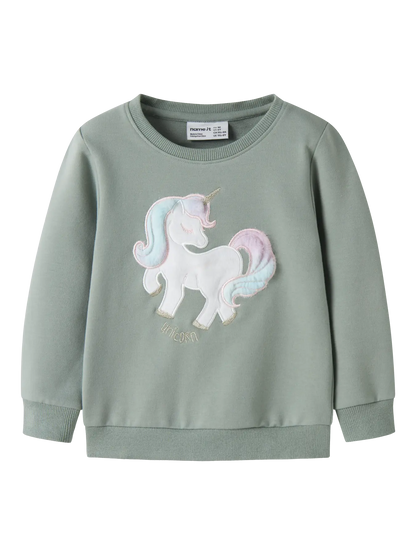 NAME IT Sweatshirt mit Einhornmotiv in Salbeigrün bei Bärechind Winterthur Zürich Schweiz