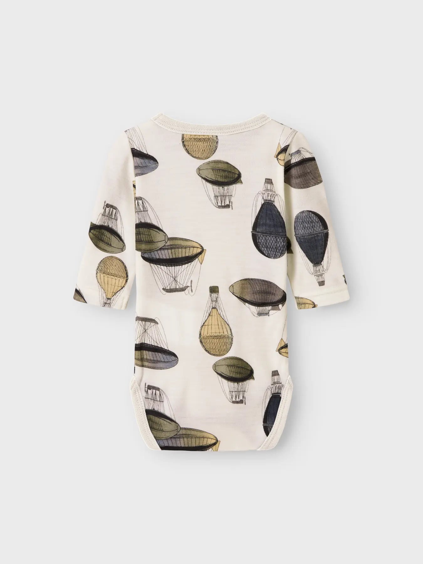 Rückseite des NAMEIT Wollbodys mit Heissluftballonprint – zu kaufen bei Bärechind in Winterthur, Zürich Schweiz.
