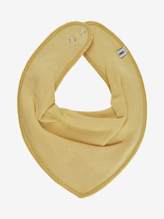Pippi Bandana Lätzchen in gelb – weiches, nachhaltiges Babyaccessoire mit Druckknopfverschluss, erhältlich in Winterthur