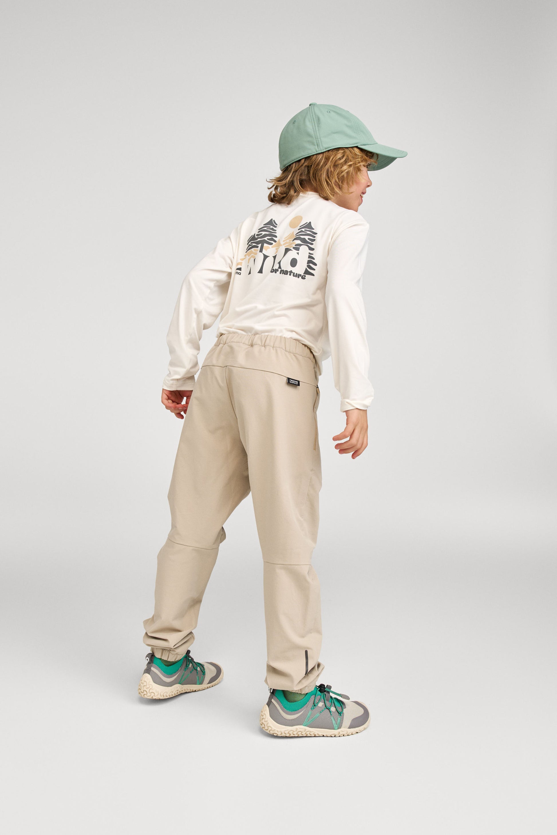Reima BugProof Langarm T-Shirt Inista für Kinder – leichtes Outdoor Shirt mit Insektenschutz, erhältlich im Kinderladen Bärechind Winterthur Schweiz.