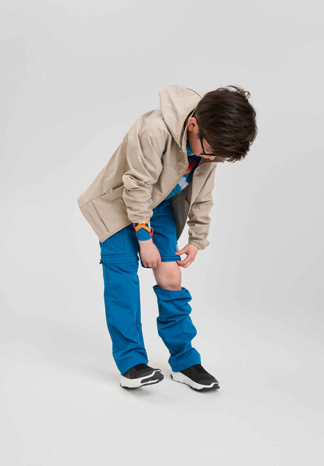 Reima Surina Hose als Shorts – Kinder Outdoorhose mit Anti-Bite-Funktion erhältlich im Bärechind in Winterthur, Zürich, Schweiz.