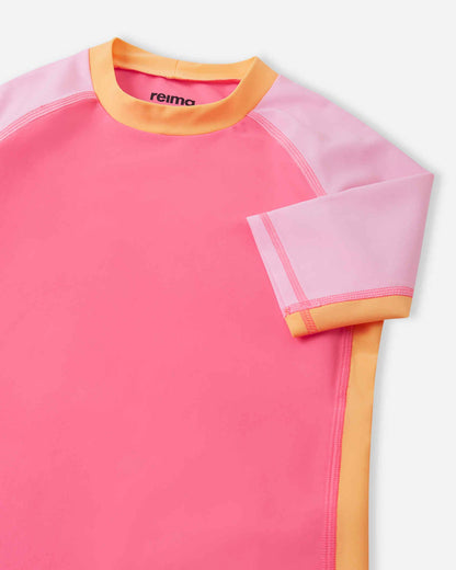 Detail Reima UV Shirt Kinder elastisches Material Soft Coral nachhaltige Bademode